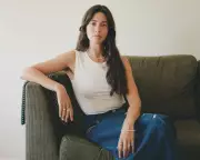 Madeleine Dunnigan's Debut 'Jean' Explores Queer Self-Discovery in 1970s School