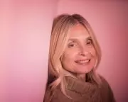 Maryam d'Abo Reflects on Bond Legacy and New Stage Role in Spanish Oranges