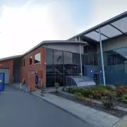 Met Police Officer Drank Wine On Duty, Found Too Drunk to Walk Straight