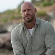 Navy Diver Recalls Surviving Bull Shark Attack That Took His Arm and Leg