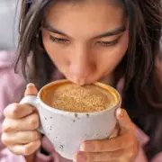 Nutritionists Reveal Optimal Coffee Timing: The 45-Minute Rule Explained