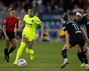NWSL Shaken by Blockbuster Trades as Bethune and Hutton Move for Millions