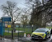 Police Launch Intensive Search for Teenage Suspect After Boys Stabbed at London School