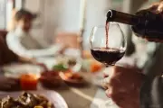 Red Wine and Anti-Inflammatory Foods May Improve Cholesterol Ratios