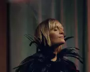 Ruby Hughes's 'Amidst the Shades' Captivates with Elizabethan Melancholy