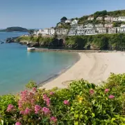 Scenic 35-Minute Railway Journey Connects Cornish Town to Sandy Beach