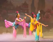 Shen Yun Dance Troupe Evacuates Australian PM's Lodge After Bomb Threat