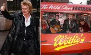 Sir Rod Stewart Stuns London with Surprise Caravan Gig on Denmark Street