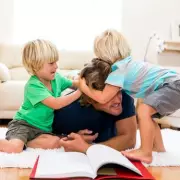 Speech Therapist's Simple Reading Pause Technique Boosts Toddler Language Skills