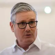 Starmer Backs Crucible as Snooker World Championship Faces Relocation Threat