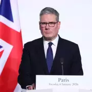 Starmer Faces Critical Week After Top Aide's Departure Amid Mandelson Scandal