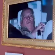 TikTok Pranksters Hang Infamous Andrew Photo in Louvre Gallery