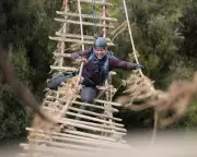 Tonight's TV: Mountain Rivalry, Chef Battles, and Drag Race Drama