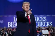 Trump Claims Progress in Ukraine-Russia Peace Talks as Zelensky Backs Response Plan