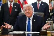 Trump Defends Putin's 'Word' Despite Massive Ukraine Attack on Eve of Peace Talks