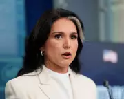 Tulsi Gabbard Faces Scrutiny Over Handling of Trump-Linked Intelligence Intercept