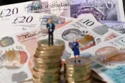 UK Gender Pay Gap Costs Women £2,548 Annually, TUC Analysis Reveals