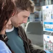 UK House Prices Surpass £300,000 Milestone in January Boost