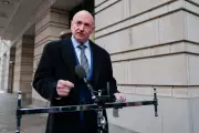 US Judge Blocks Pentagon Bid to Punish Senator Mark Kelly Over Video