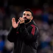 Van der Vaart Urges Salah to Leave Liverpool This Summer Amid Saudi Interest