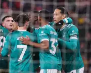 Van Dijk's Decisive Header Seals Liverpool Victory, Ending Sunderland's Home Record