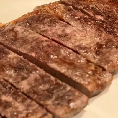 Air Fryer Steak Hack: Cooking From Frozen Delivers Surprising Juiciness
