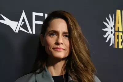 Amanda Peet Reveals Stage 1 Breast Cancer Diagnosis Amid Family Loss