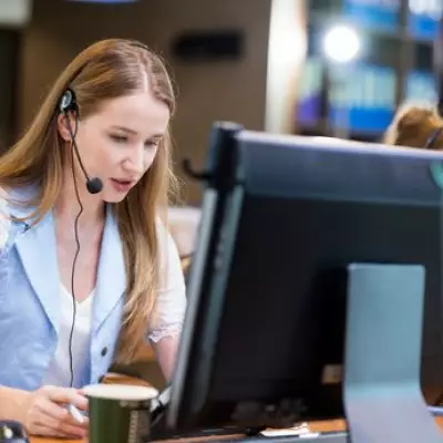 Call Centre Insider Reveals Best Times to Phone for Shortest Wait