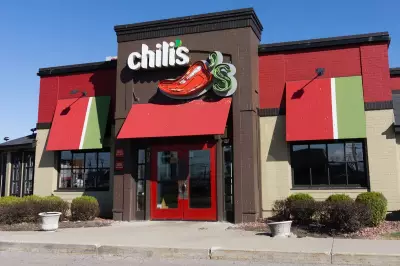 Chili's Mocks Ruth's Chris Over Dress Code, Igniting Online Debate