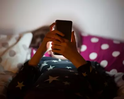 Imperial College Study: Social Media Use in Childhood Linked to Teen Depression