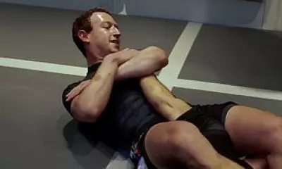 Left-Handed People Show Higher Competitiveness, Study Reveals