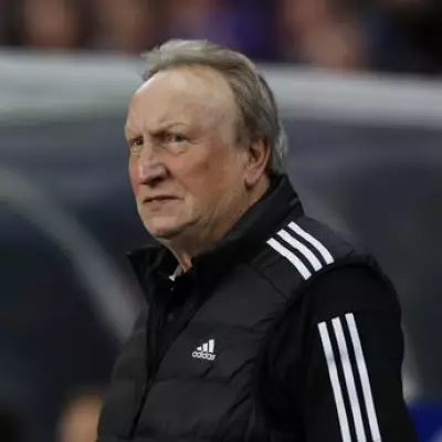 Neil Warnock's Torquay Exit Looms After Just Two Weeks in Charge