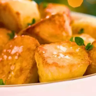 Perfect Roast Potatoes Require Just Three Simple Ingredients for Ultimate Crispiness