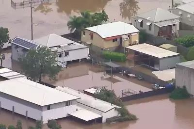 Two Chinese Tourists Found Dead in Queensland Floodwaters After Car Submerged