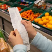 1975 Couple's Year-Long Food Shop Cost Stuns Modern Shoppers