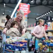 Aldi Launches Unlimited £5 Pink Prosecco Offer for Mother's Day Shoppers