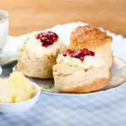 American TikToker's Cream Tea Taste Test Sparks Jam Debate in UK
