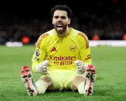 Arsenal Edge Chelsea 2-1 as Raya Shines and Timber Secures Winner