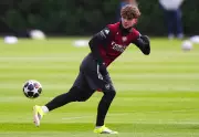 Arteta Hails Dowman's Impact as Teenager Inspires Arsenal's Title Chase