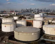 Australia Temporarily Lowers Diesel Standards Amid Fuel Supply Crisis