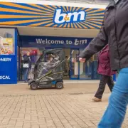 B&M's 50p Vase Rivals £69 John Lewis Version for Home Luxury