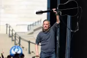 Bruce Springsteen Launches Tour in Minneapolis with Anti-ICE Protest Song