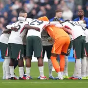 Chelsea Huddle Drama Escalates After Referee Controversy and Rosenior Comments