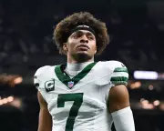 Chiefs Acquire Justin Fields from Jets as Mahomes Backup Amid Injury Concerns