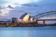Chinese Airlines Offer Faster Route to Sydney, Bypassing Gulf
