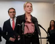 Democrats Launch Impeachment Bid Against AG Pam Bondi Over Epstein Briefing