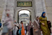 Eid al-Fitr Celebrations Begin Amidst Middle East Conflict and Global Tensions