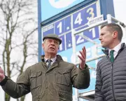 Farage's Fuel Stunt Derailed by Iran War Questions in Derbyshire