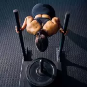 Gym influencer's 'side-eye' accusation backfires as man in video responds