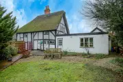 Historic 1286 Medieval Home in Oxfordshire Listed for Sale at £700,000